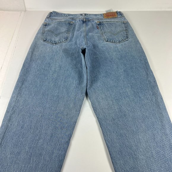 Levi's Jeans Men's 35 x 32* 560 Comfort Loose Fit Tapered Leg Blue Faded Denim - Picture 7 of 16